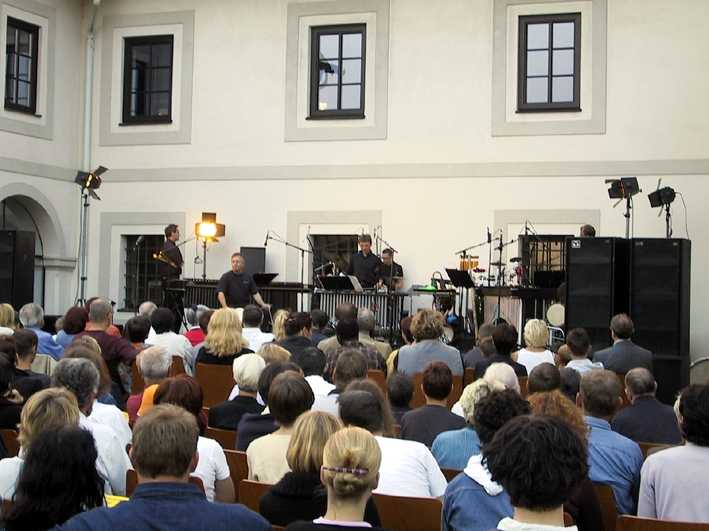 All Percussion auf der HOFbühne 2005